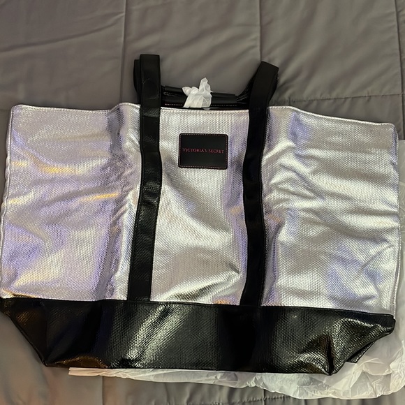 NWOT Victoria’s Secret Tote - Picture 2 of 2